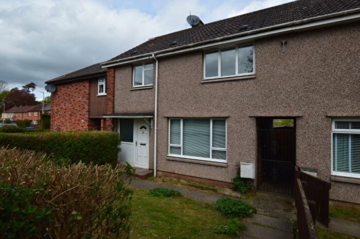 3 Bedroom Flat To Rent In Reid Place, Glenrothes, KY6