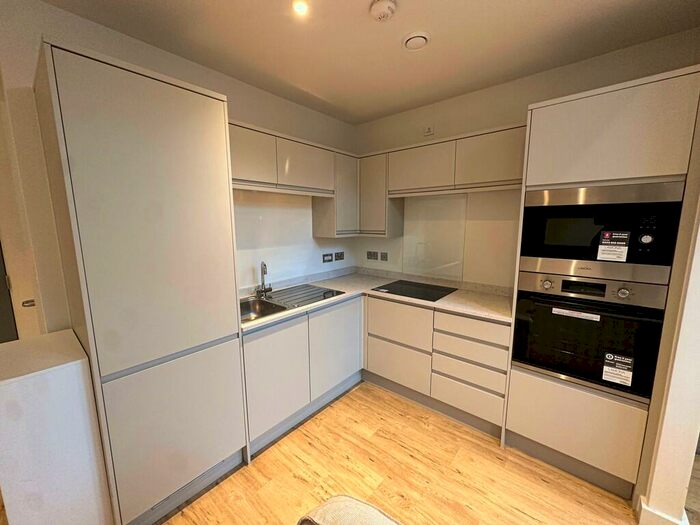 1 Bedroom Apartment To Rent In Devonshire House, Leeds, LS1