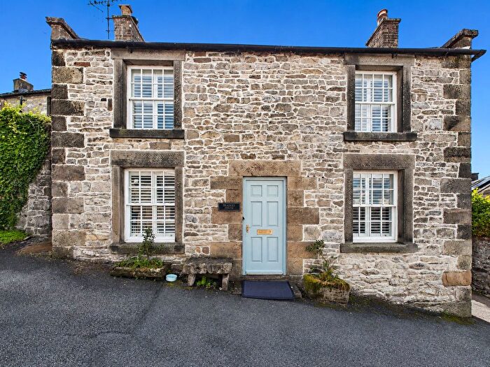 3 Bedroom Cottage For Sale In East Bank, Winster, DE4