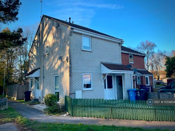 1 Bedroom End Of Terrace House To Rent In Bovington Close, Poole, BH17