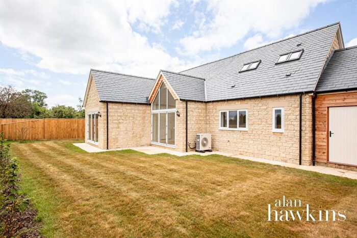 3 Bedroom Detached House For Sale In Old Orchard Close, Christian Malford, Chippenham, SN15