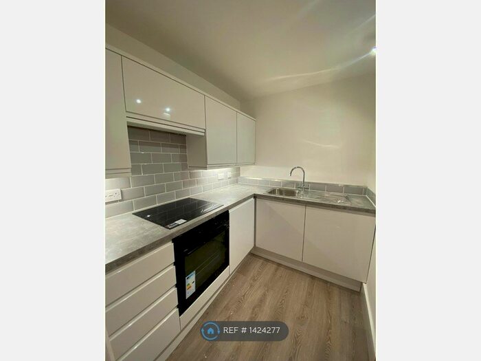 1 Bedroom Flat To Rent In Bedminster Parade, Bristol, BS3