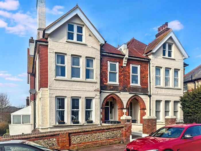1 Bedroom Flat For Sale In Moat Croft Road, Eastbourne, BN21