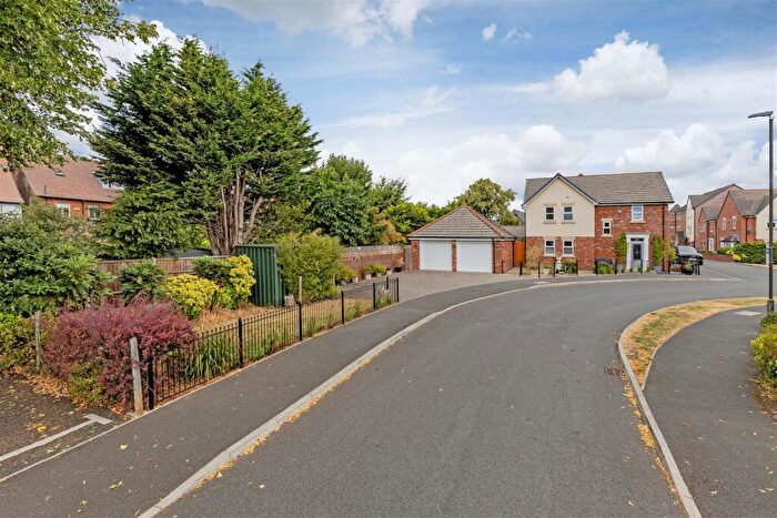 4 Bedroom Detached House For Sale In Hunters Walk, Saltergate, Chesterfield, S40