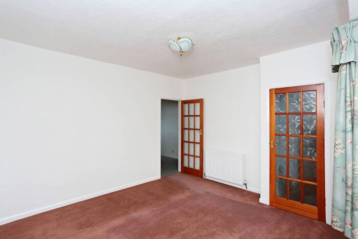 4 Bedroom Terraced House To Rent In Kingswood Road, Watford, WD25