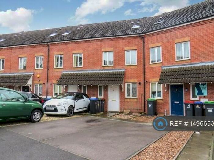 3 Bedroom Terraced House To Rent In Tenter Close, Sutton-In-Ashfield, NG17