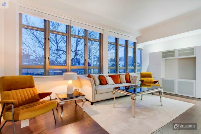 2 Bedroom Flat To Rent In Lawrence House, City Road, Clerkenwell, London, EC1V