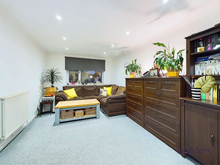 2 Bedroom Maisonette To Rent In Brox Road, Ottershaw, Surrey, KT16