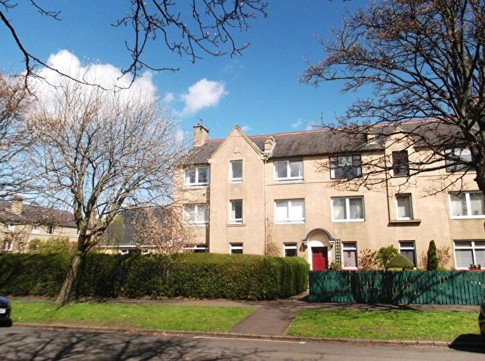 2 Bedroom Flat To Rent In Hutchison Crossway, Edinburgh, EH14