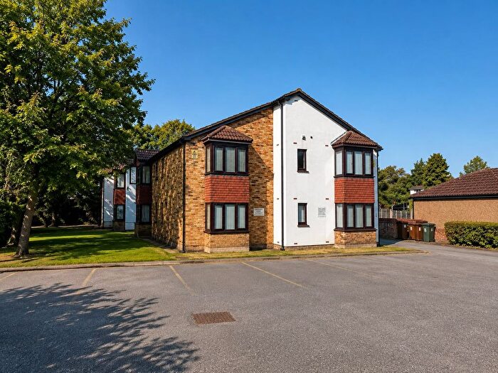 Studio To Rent In Harlington Road, Uxbridge, UB8