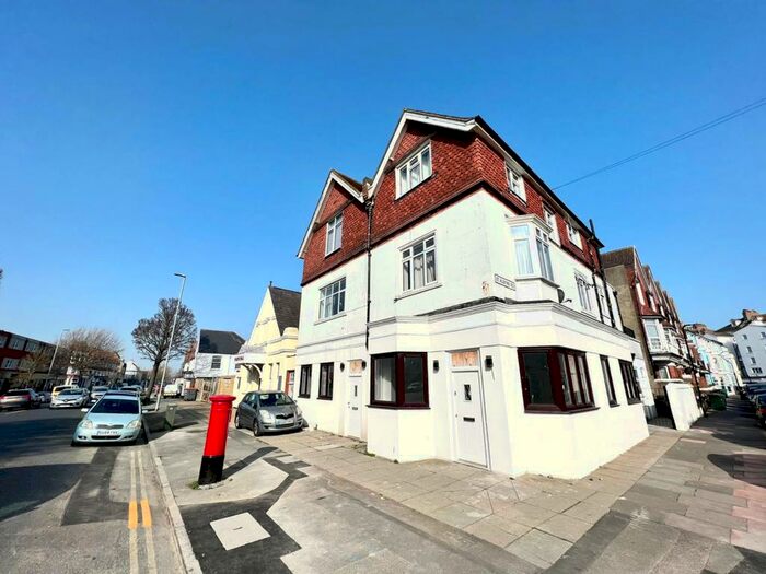 1 Bedroom Apartment To Rent In Seaside, Eastbourne, BN22