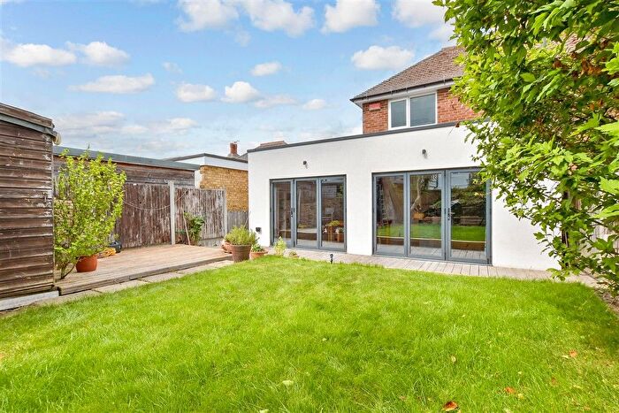 2 Bedroom Semi-Detached House For Sale In Vale Road, Whitstable, Kent, CT5