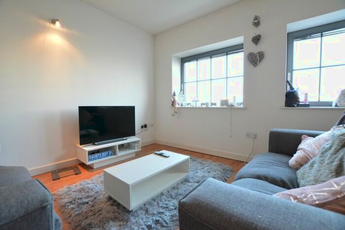 1 Bedroom Flat To Rent In Queens Road, Nottingham, NG2