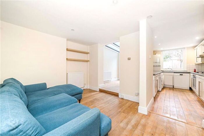 2 Bedroom Maisonette To Rent In Sulgrave Road, London, W6