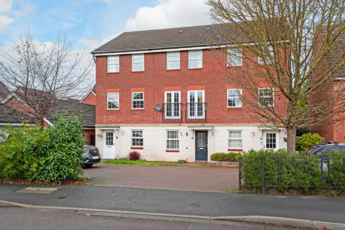 3 Bedroom Town House For Sale In Monks Way, Shireoaks, Worksop, S81