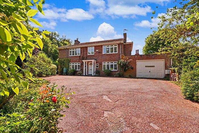 4 Bedroom Detached House For Sale In Coming Soon - Stunning Anob Location With Views Over Countryside - Ellesborough, HP17