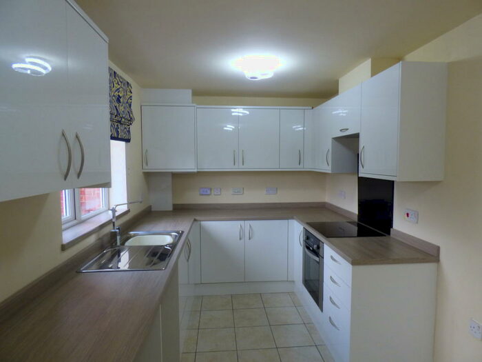 4 Bedroom House To Rent In Kingsdale Close, Bury, BL9