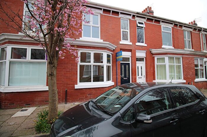 3 Bedroom Terraced House For Sale In Khartoum Street, Old Trafford, Manchester., M16