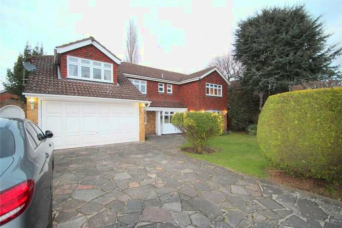 5 Bedroom Detached House To Rent In Yevele Way, Hornchurch, Essex, RM11