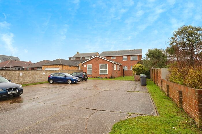 2 Bedroom Flat For Sale In Southwood Road, Hayling Island, Hampshire, PO11
