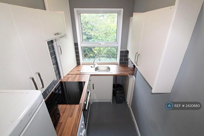 2 Bedroom Flat To Rent In Derby Road, Nottingham, NG7