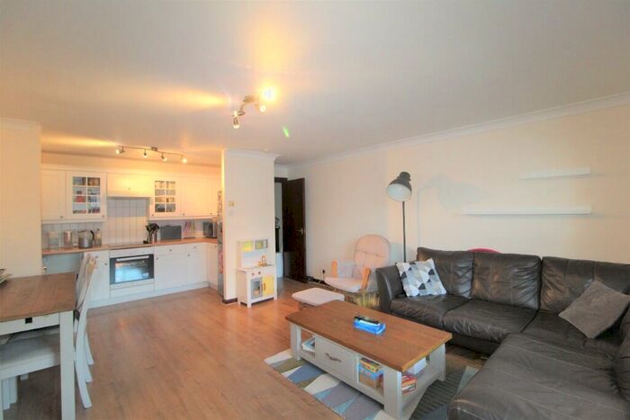 2 Bedroom Flat To Rent In Verbena Close, London, E16