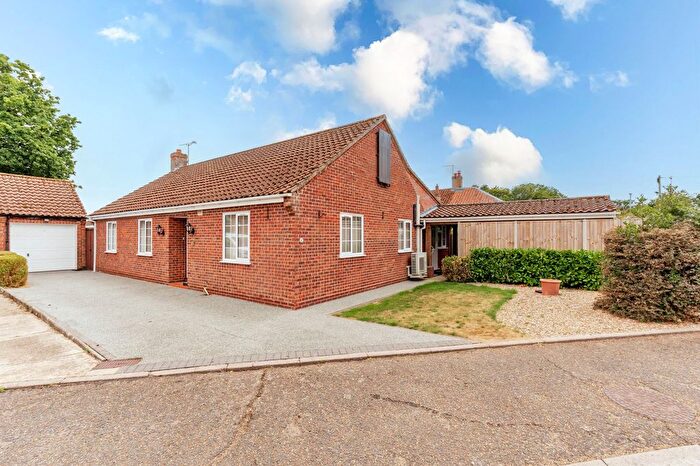 3 Bedroom Detached Bungalow For Sale In Letton Close, Shipdham, IP25