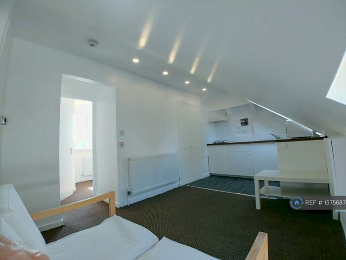 1 Bedroom Flat To Rent In Headstone Lane, London, HA2