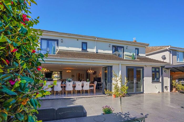 4 Bedroom Detached House For Sale In Yarmouth Road, Lowestoft, NR32