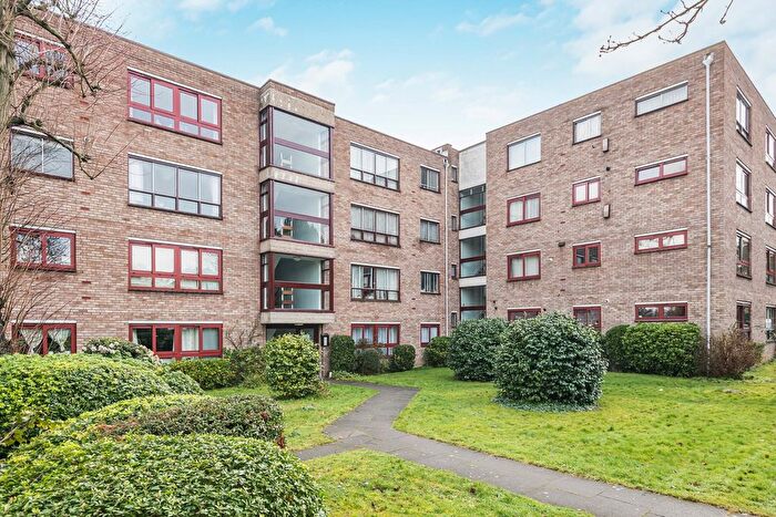 1 Bedroom Flat For Sale In Grenville Court, Kent Avenue, West Ealing, Ealing, W13