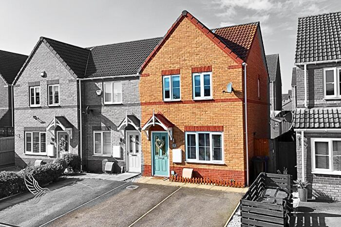 3 Bedroom End Of Terrace House For Sale In Ceramia Court, Goldthorpe, Rotherham, S63