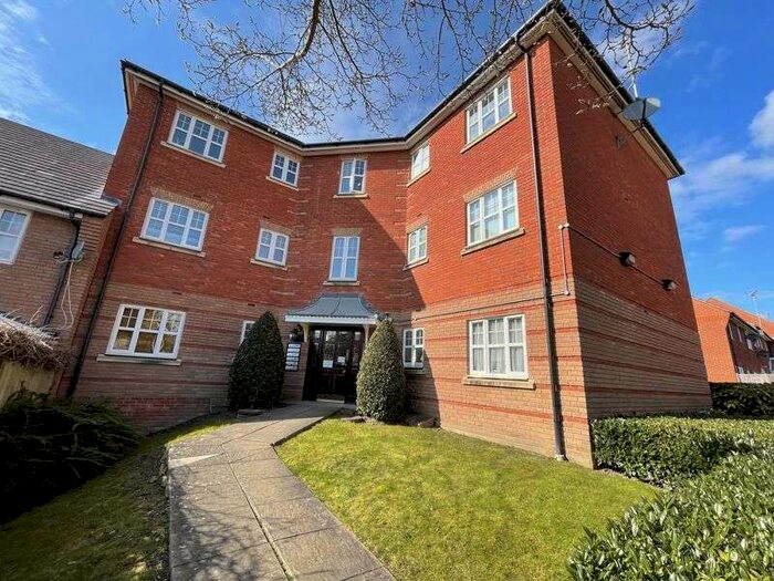 2 Bedroom Property To Rent In Newly Renovated 2 Bedroom 2 Bathroom Ground Floor Apartment - Mill Hill NW7