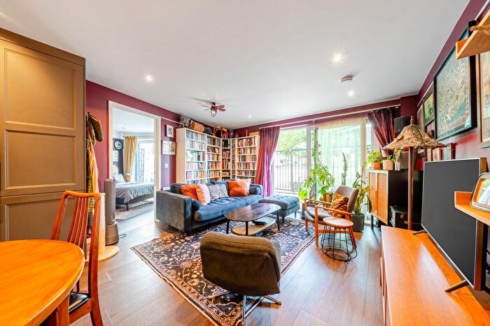 2 Bedroom Flat For Sale In Rotherhithe Street, London, SE16