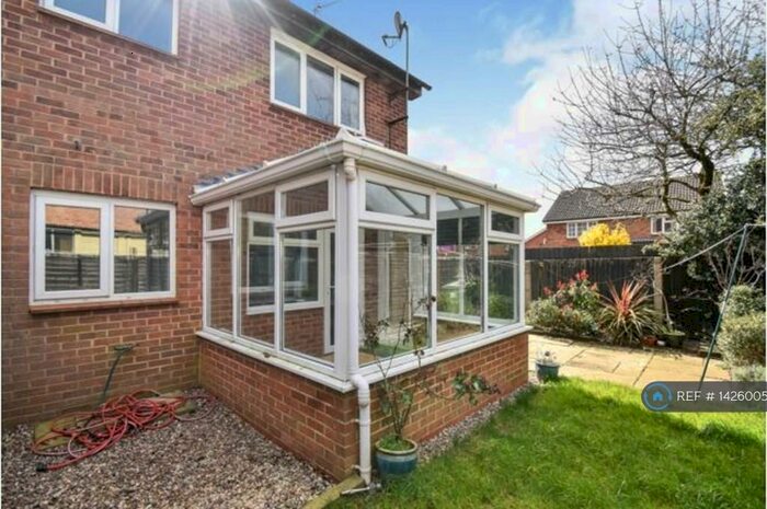 1 Bedroom Semi-Detached House To Rent In Framlingham Grove, Kenilworth, CV8