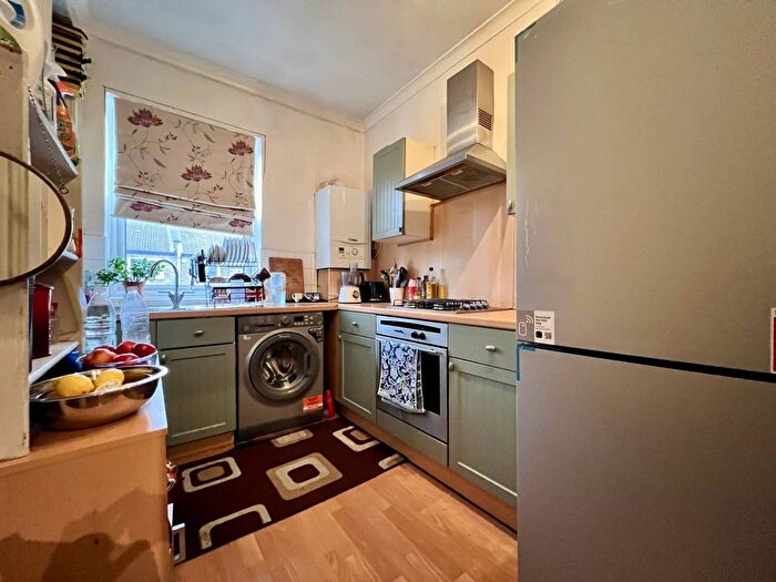 3 Bedroom Flat To Rent In Ling Road, London, E16