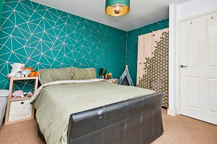 2 Bedroom End Of Terrace House For Sale In Stornoway Close, Derby, Derbyshire, DE24