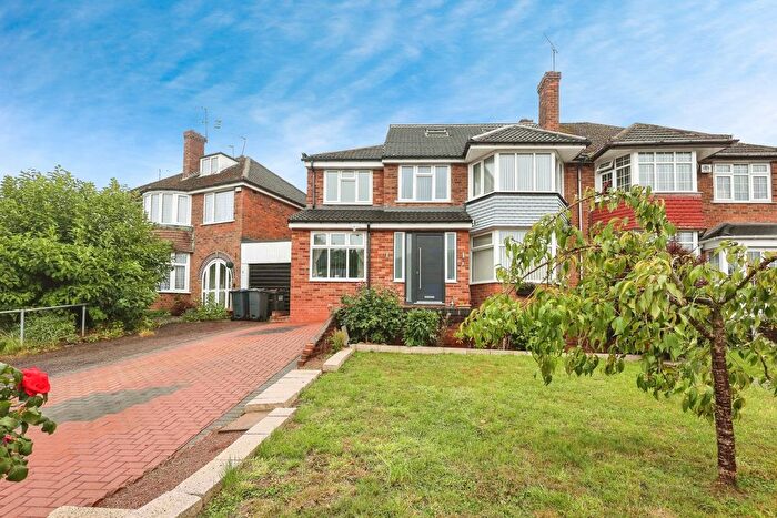 7 Bedroom Detached House For Sale In Stoneyford Grove, Birmingham, West Midlands, B14