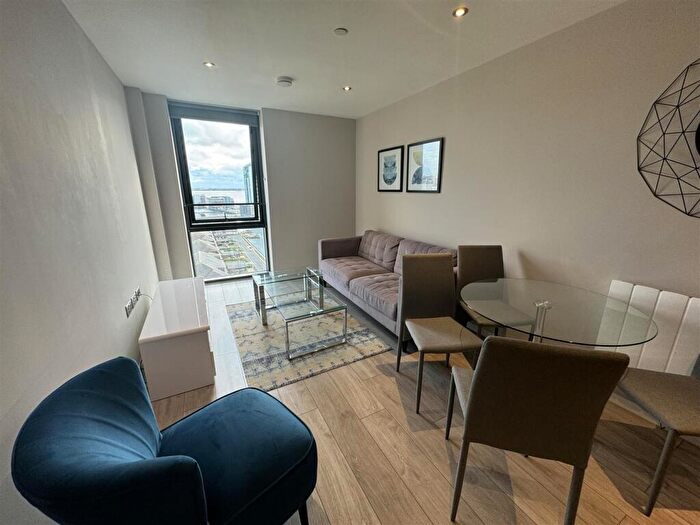 2 Bedroom Apartment To Rent In Jesse Hartley Way, Liverpool, L3