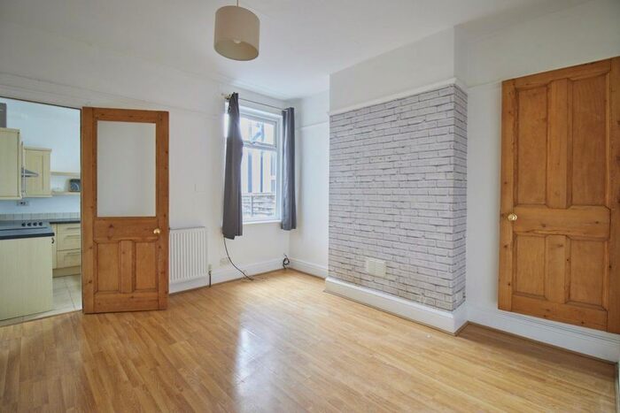 2 Bedroom Terraced House To Rent In Clarendon Road, Hinckley, LE10