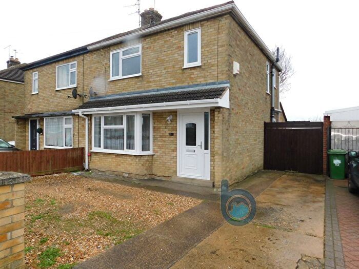 3 Bedroom Semi-Detached House To Rent In Oakdale Avenue, Peterborough, PE2