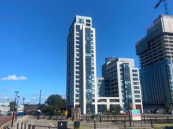 2 Bedroom Flat To Rent In William Jessop Way, Liverpool, L3