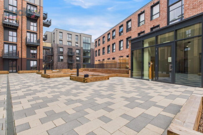1 Bedroom Apartment For Sale In Leigh Street, High Wycombe, Buckinghamshire, HP11
