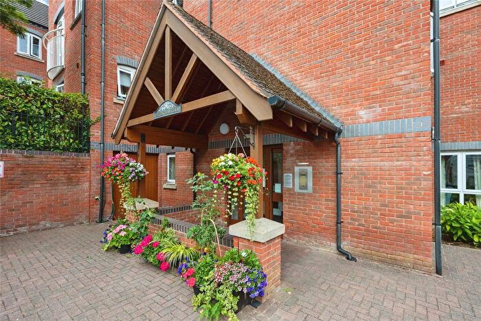 1 Bedroom Flat For Sale In Whittingham Court, Droitwich Spa, WR9