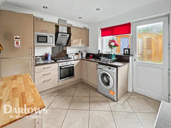 3 Bedroom Semi-Detached House For Sale In Derwent Drive, Aberdare, CF44