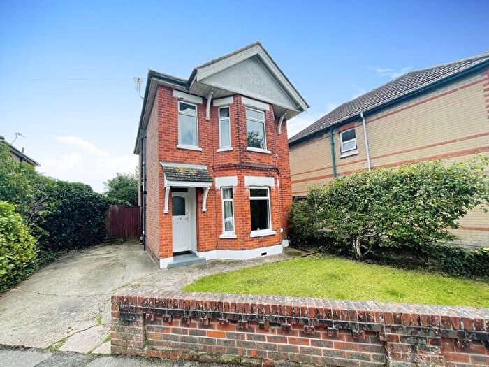 4 Bedroom Detached House For Sale In Bemister Road, Bournemouth, BH9