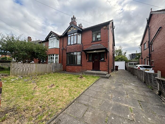 4 Bedroom Semi-Detached House To Rent In Becketts Park Drive, Leeds, LS6