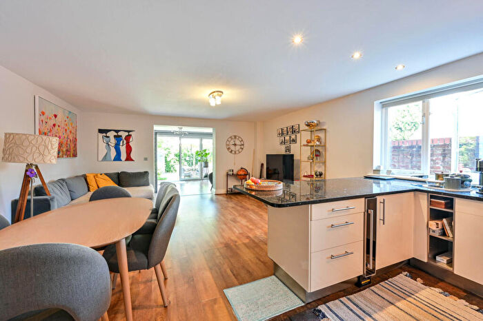 4 Bedroom End Of Terrace House To Rent In Chandlers Close, West Molesey, KT8