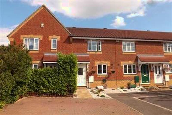2 Bedroom House To Rent In Warren Drive, Basildon, SS14