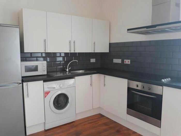 2 Bedroom Flat To Rent In Flat, Watergate, Perth, PH1