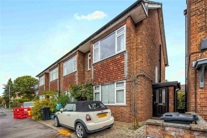 2 Bedroom Flat To Rent In Gwynne Lodge, Sylvan Road, London, E11